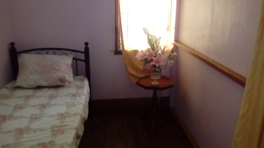 Robert'S Guest House Port of Spain Экстерьер фото