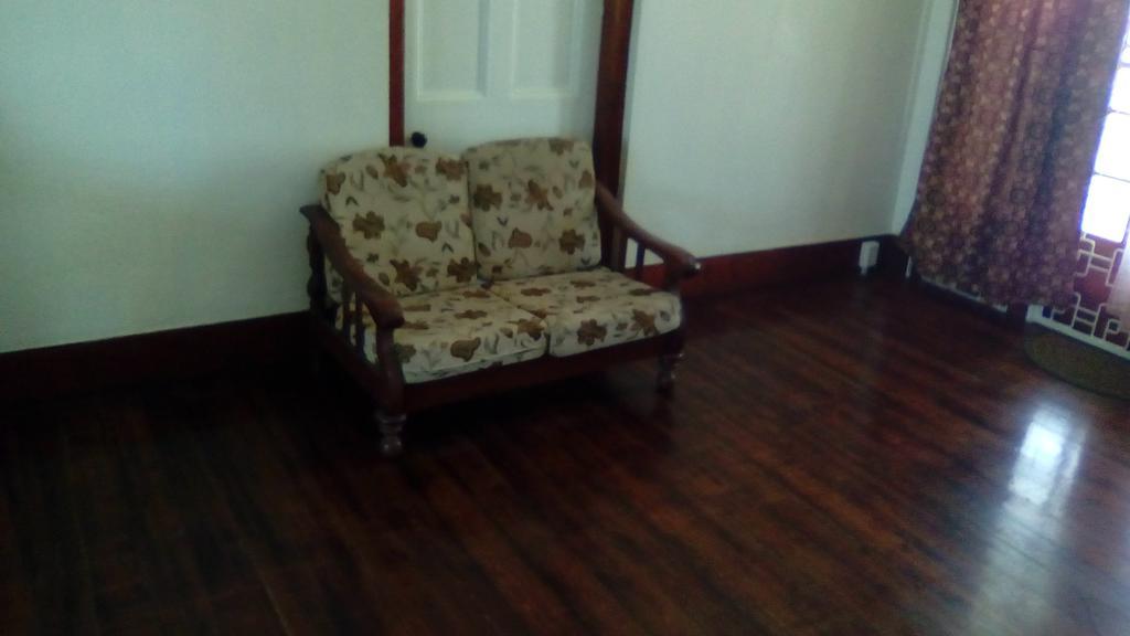 Robert'S Guest House Port of Spain Экстерьер фото